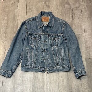 Vintage Levi’s 70503 02 Blue Denim Trucker Jacket | women’s M